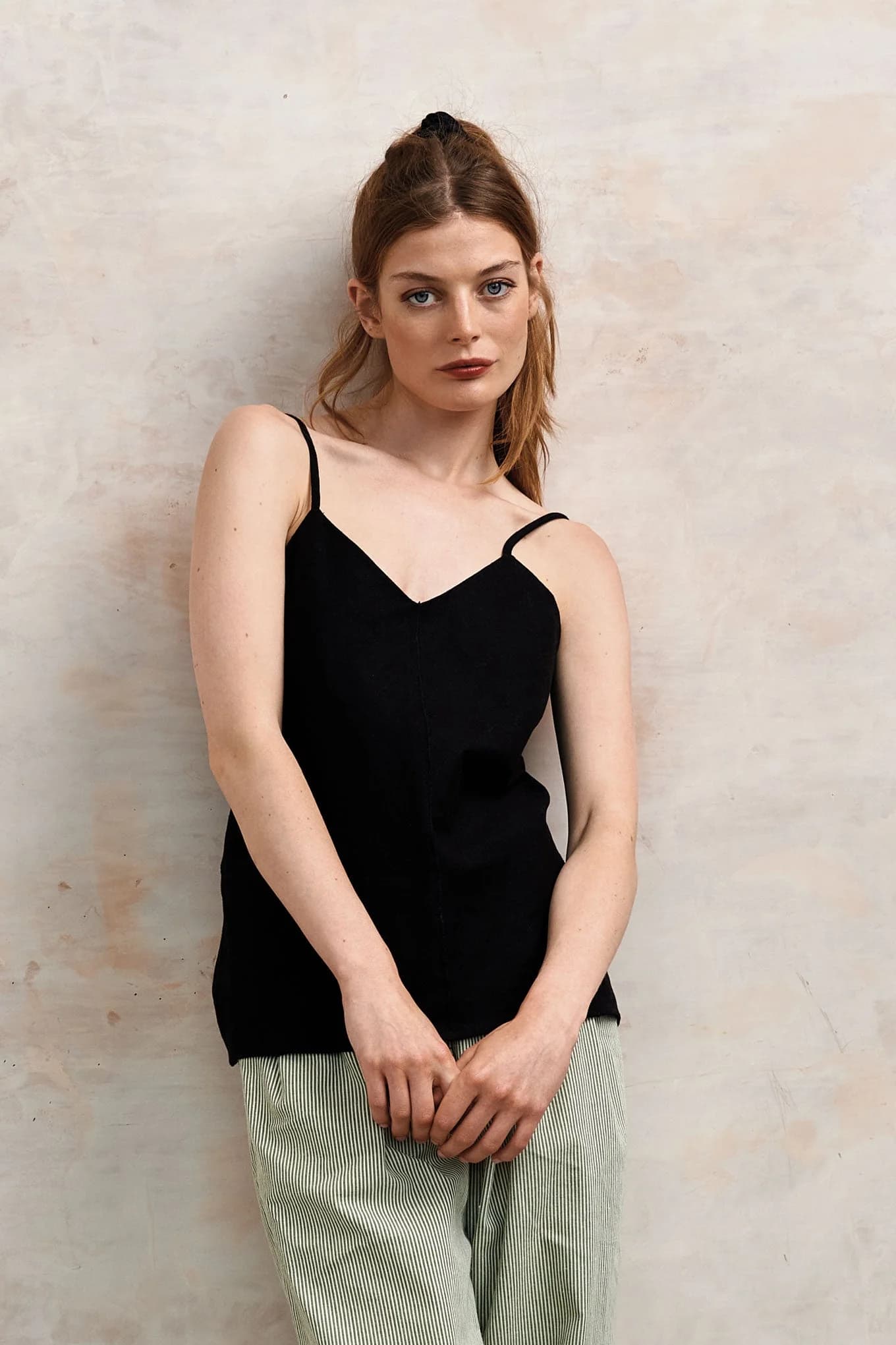 Fleur Organic Linen Cotton Camisole - Black – image 1