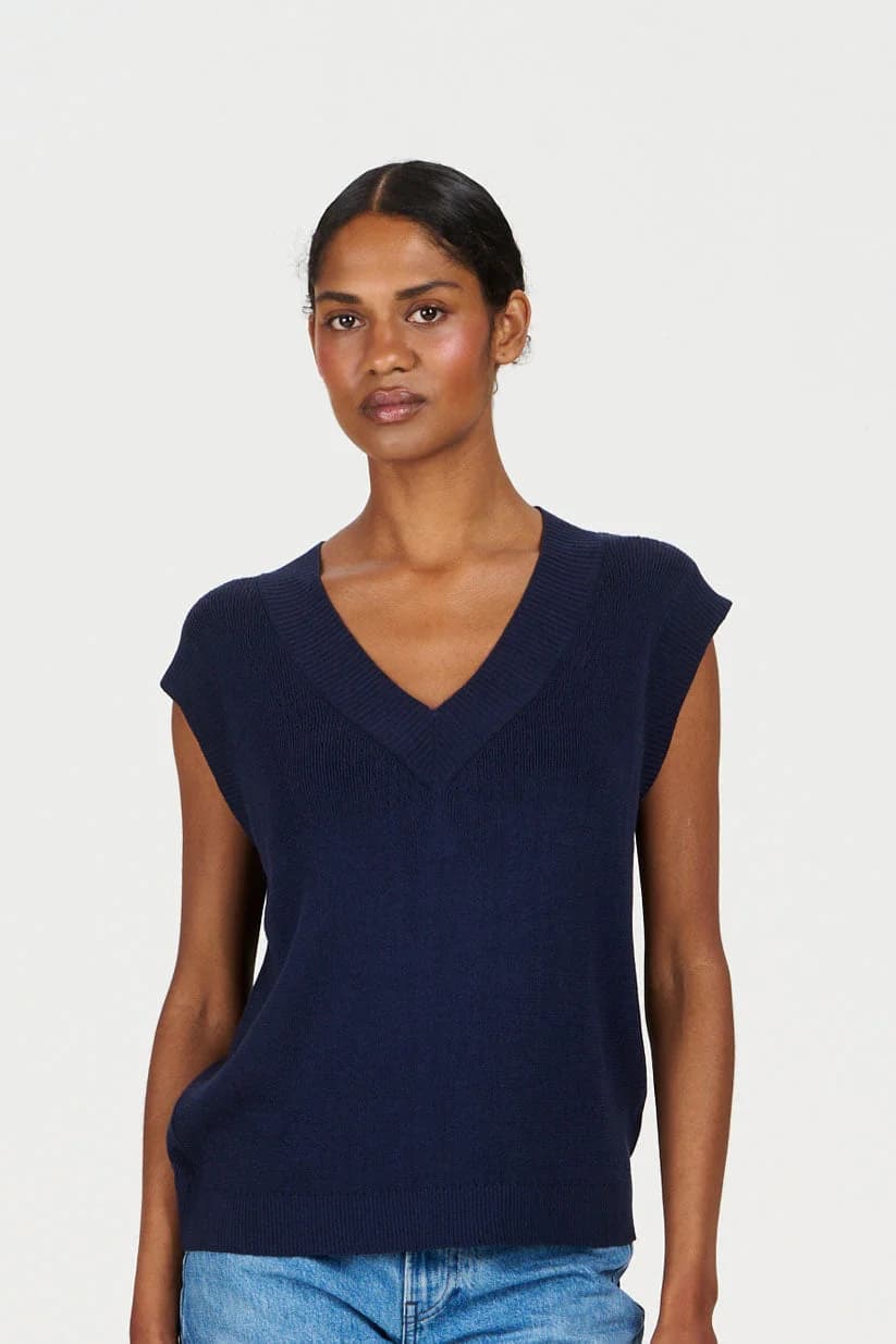 SANDER Organic Ramie Cotton Vest - navy
