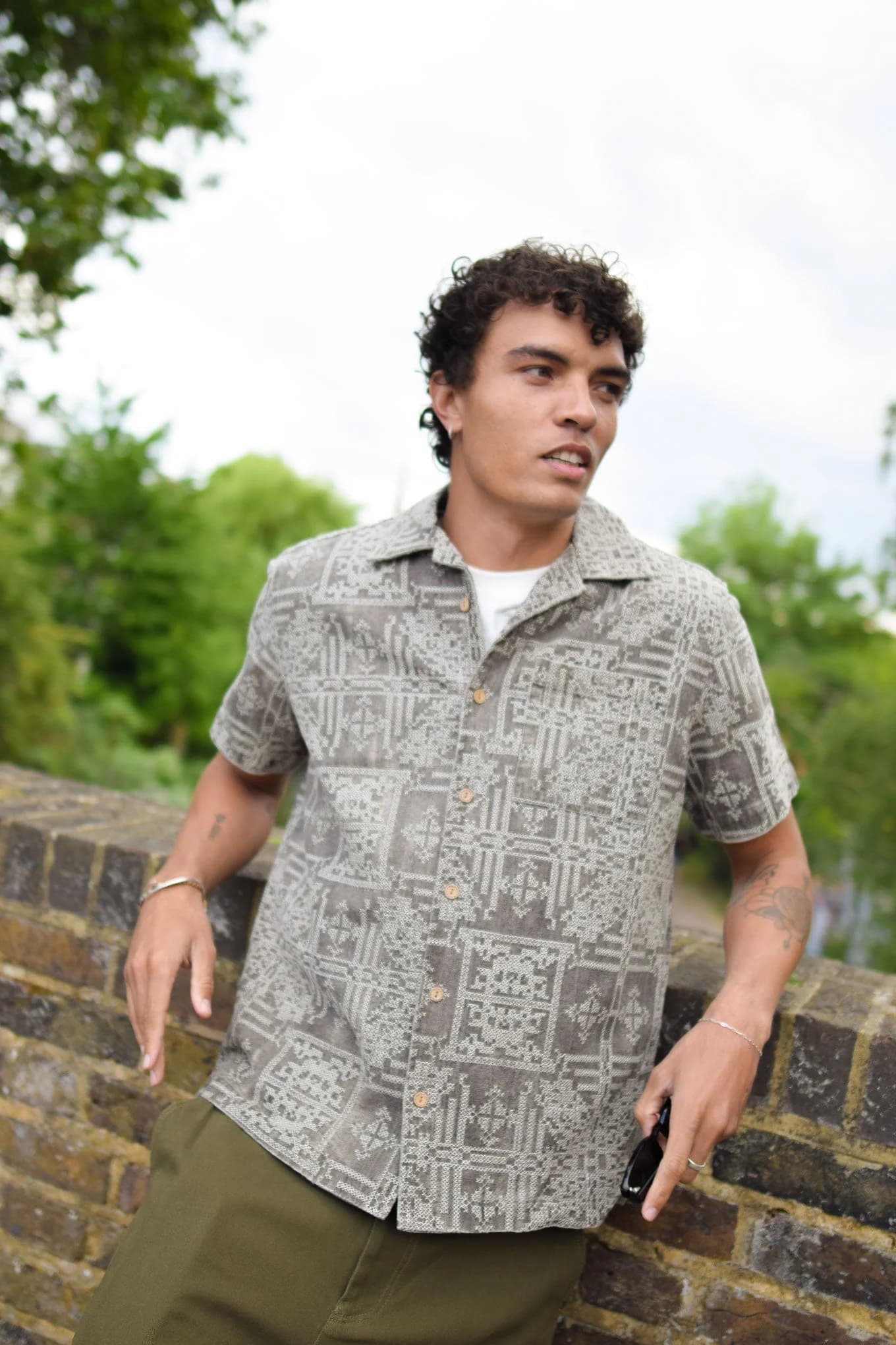 SPINDRIFT Embroidered Organic Linen Shirt