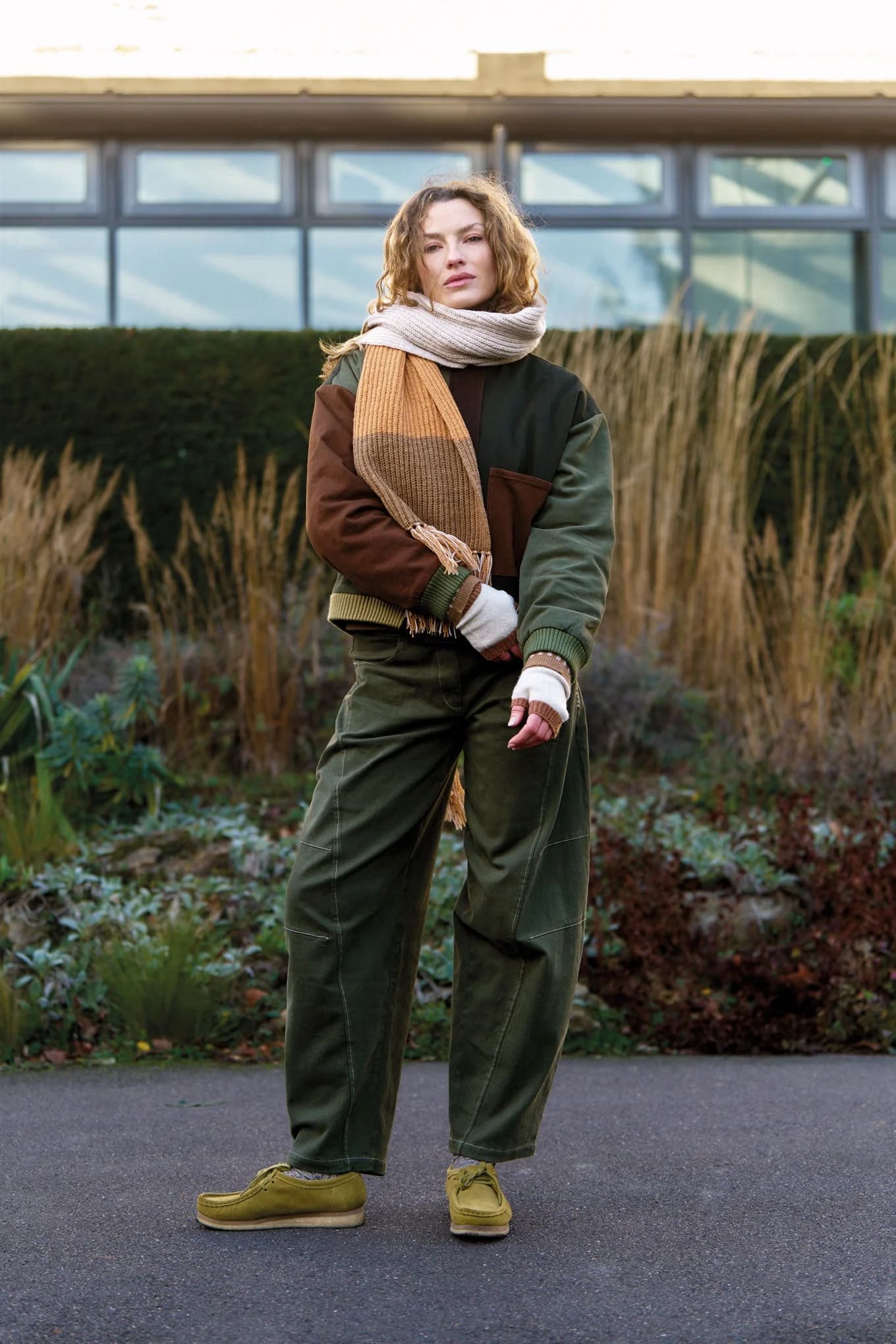 Amelia Organic Cotton Barrel Leg Trousers - Khaki – image 1