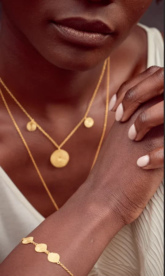 Ila Gold Necklace – image 1