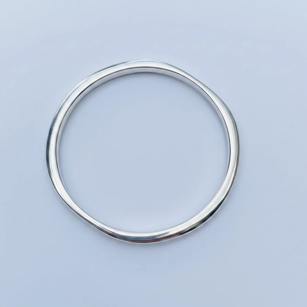 Oval Recycled Aluminium Bangle – image 1