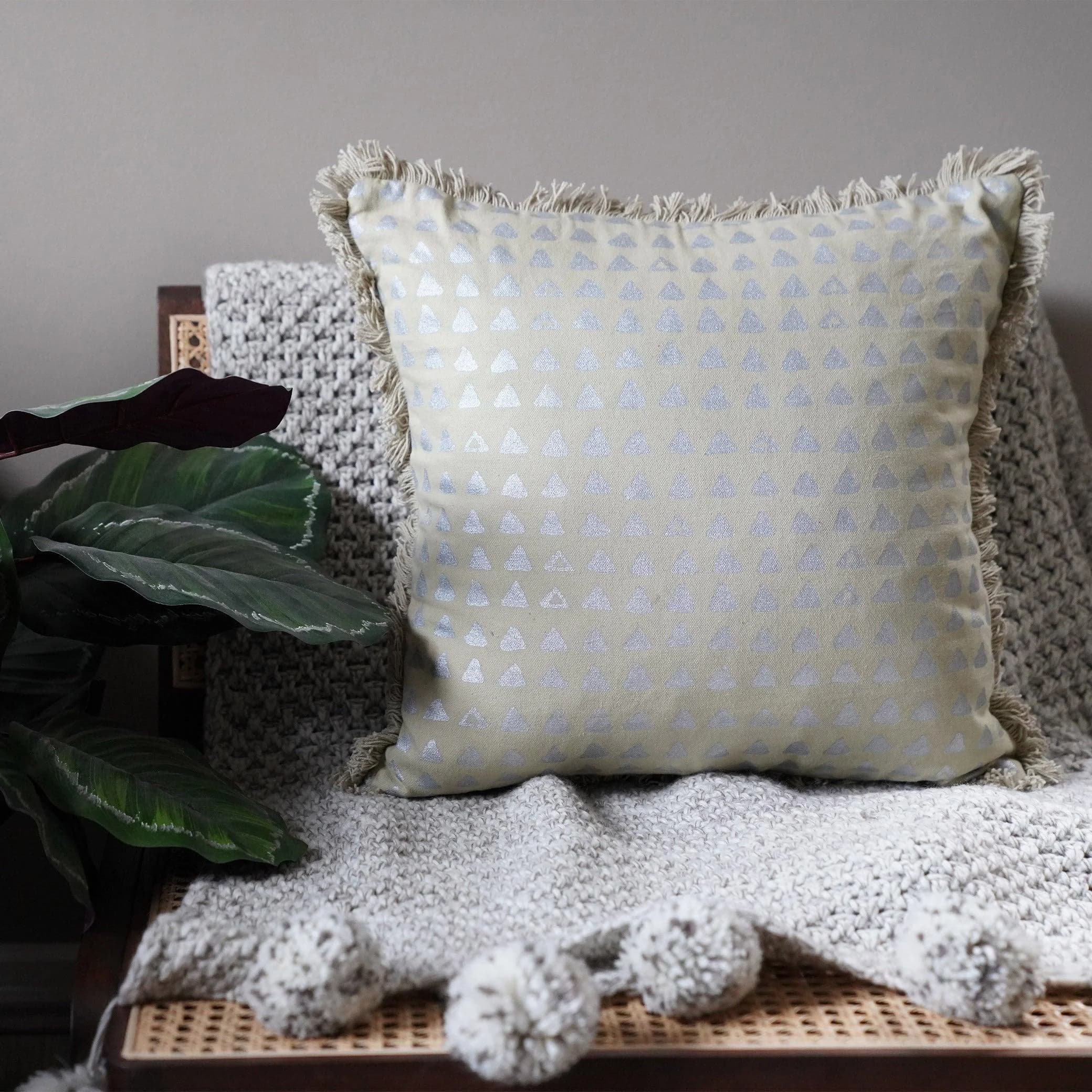 Mirage Triangle Cushion Cover – image 1