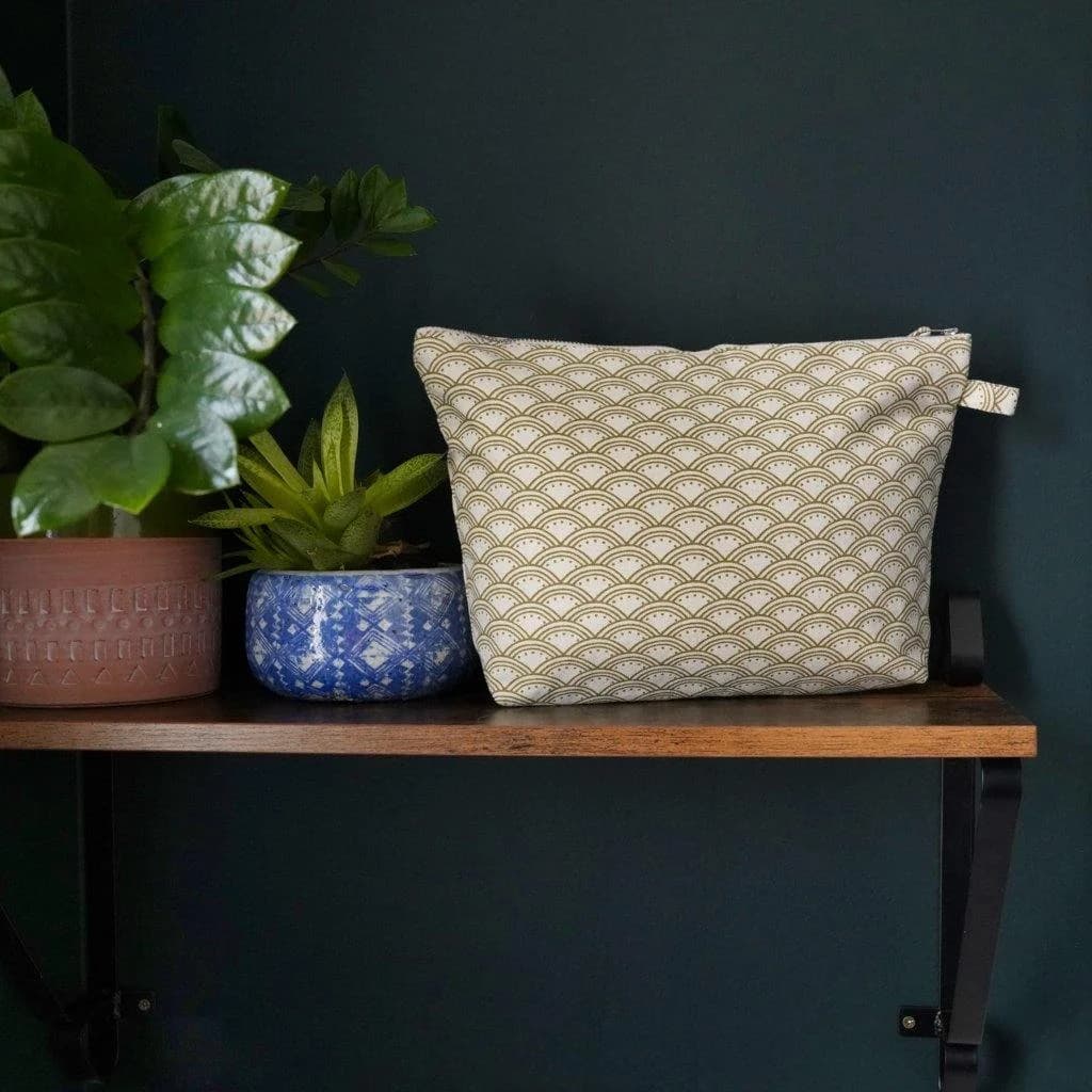 Wabi Sabi Wash Bag in Herb