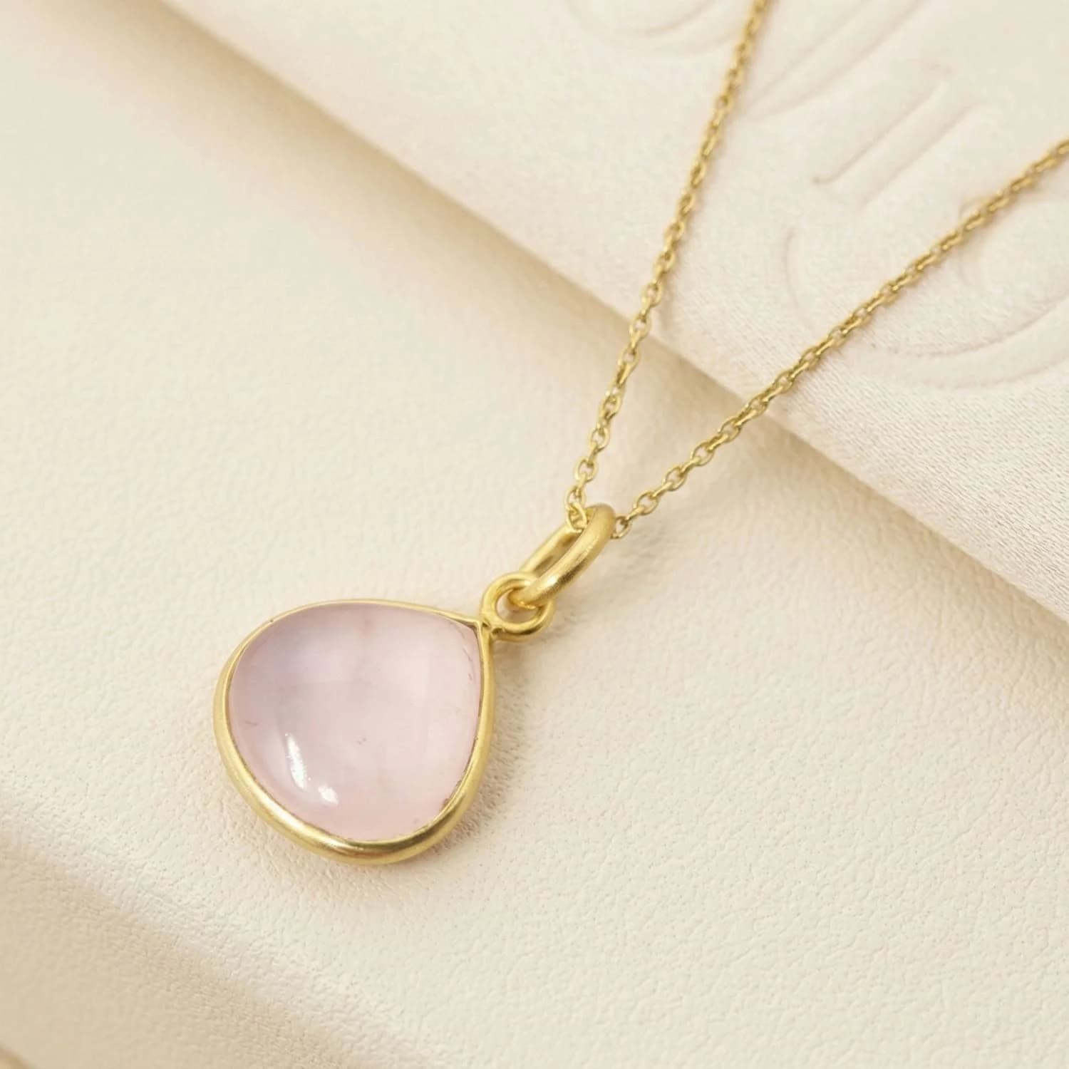18ct Gold Vermeil Rose Quartz Pendant Necklace – image 1