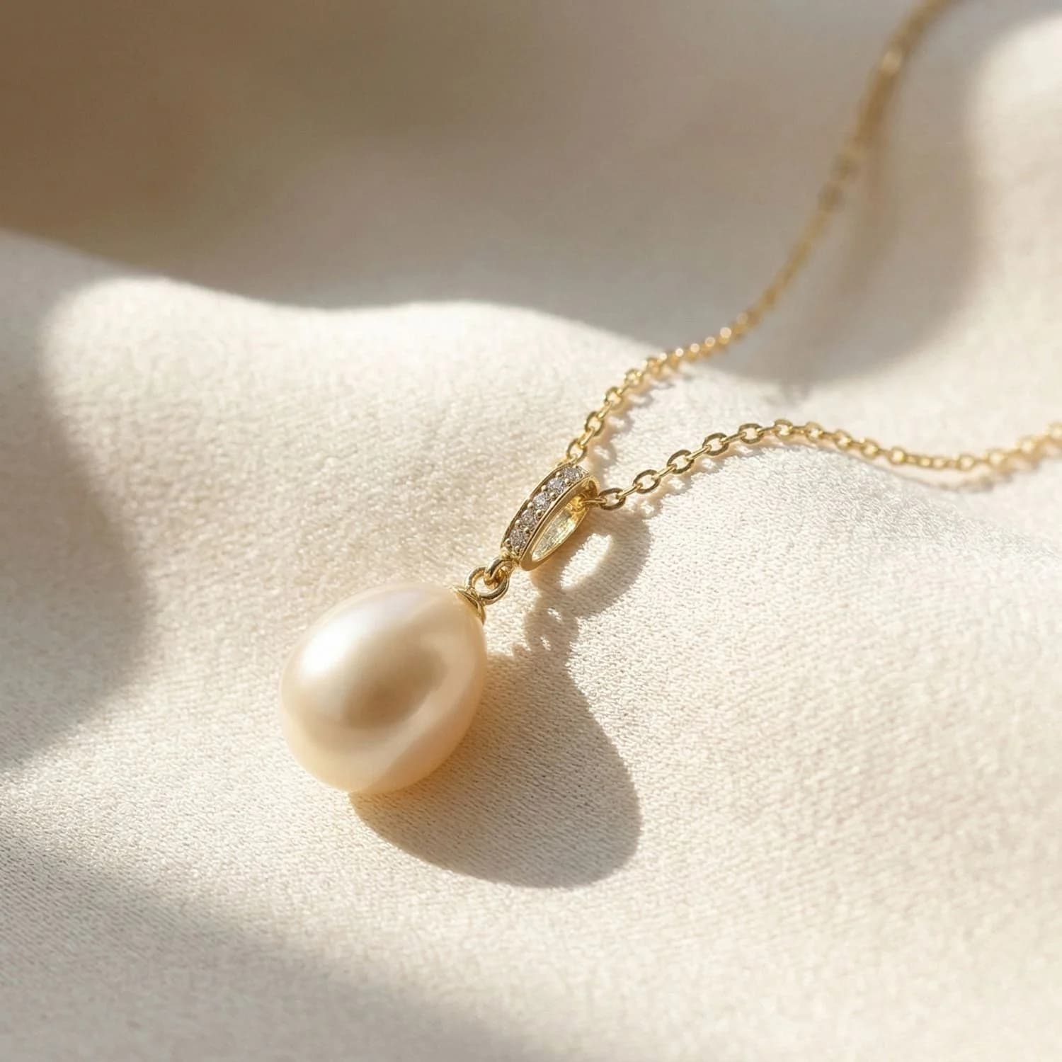 Dainty Pearl Pendant Gold Plated Necklace – image 1