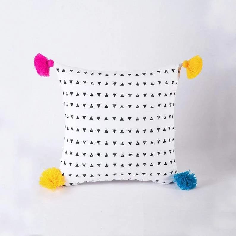 Geometric Aztec Print Pillow Cover – image 1