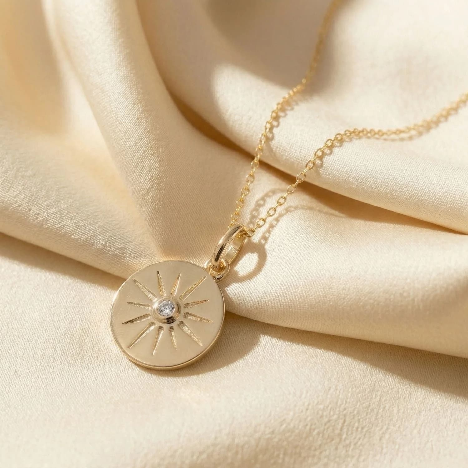 18ct Gold Plated North Star Lucky Disc Pendant Necklace