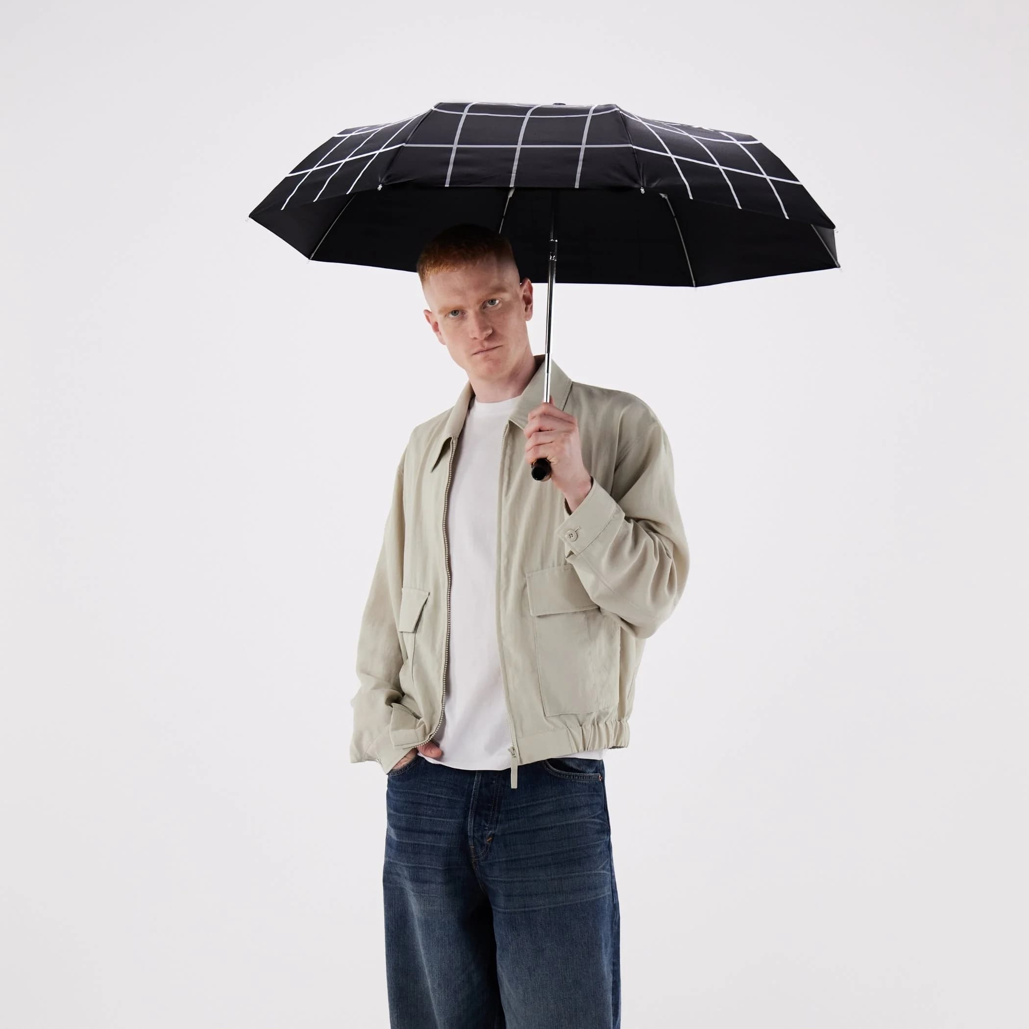 .Black Grid Compact Duck Umbrella