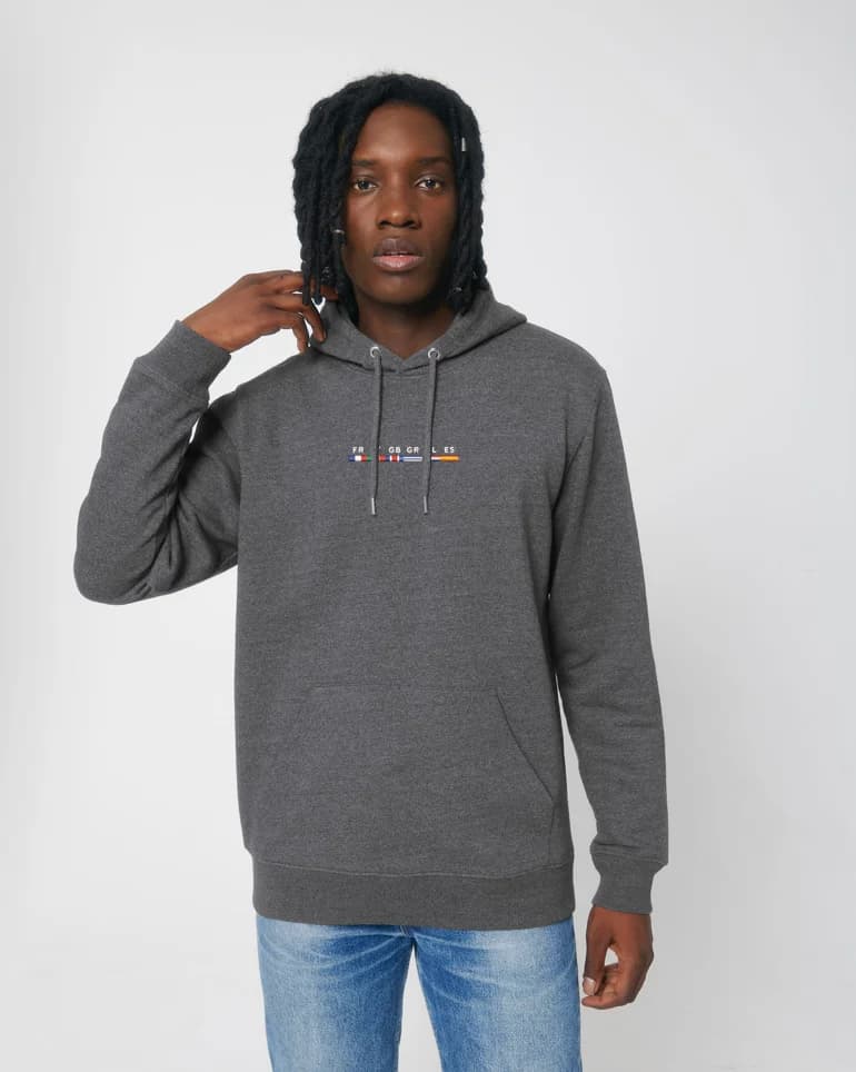 Custom Trip RE-Hoodie | Regular Fit | 40% Recycled Cotton / 45% Organic Cotton / 15% Recycled Polyester.