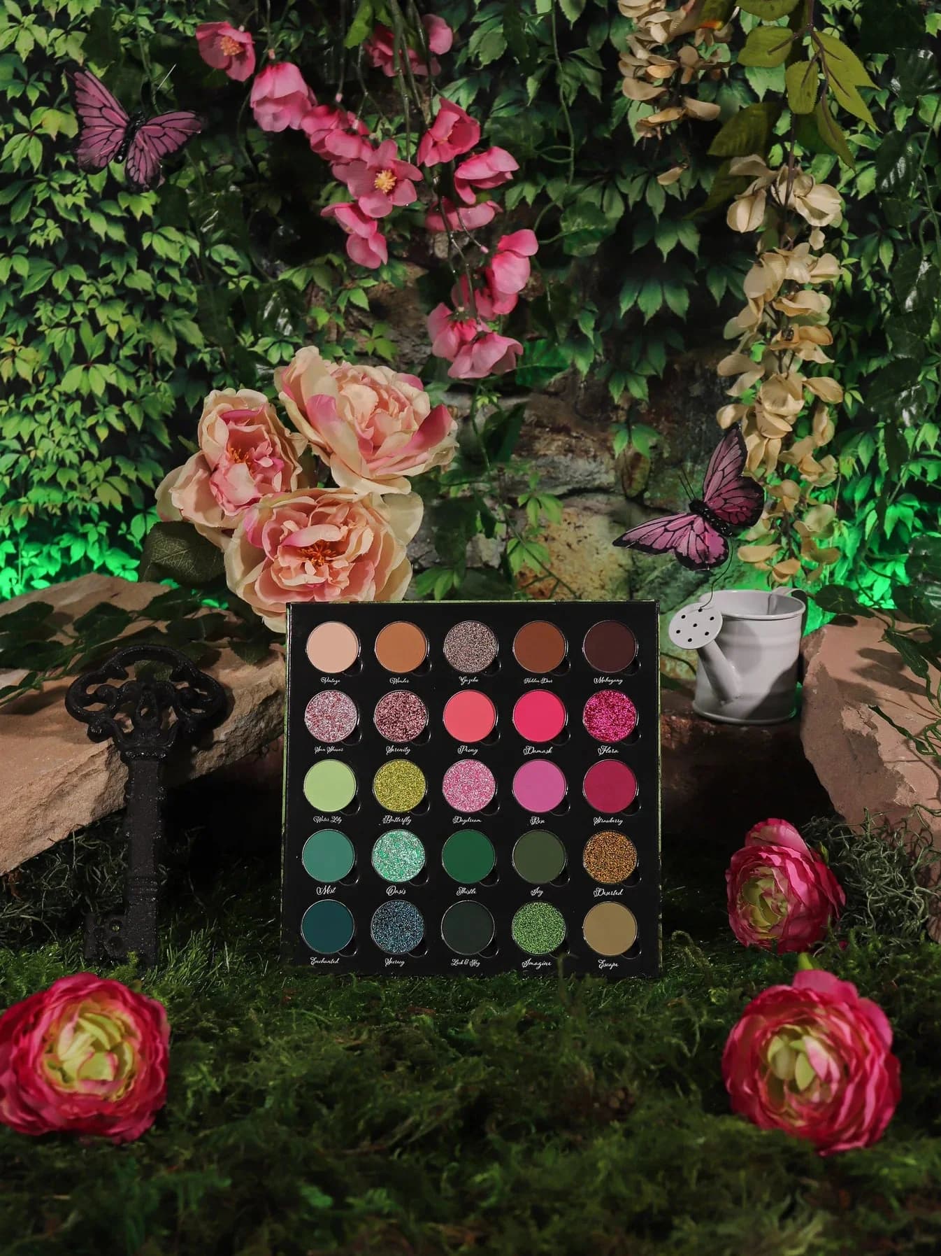 Secret Garden Magnetic Palette – image 1