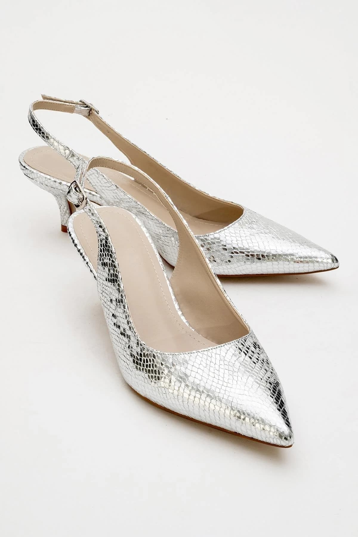 Silver Patterned Heeled Shoe – image 1
