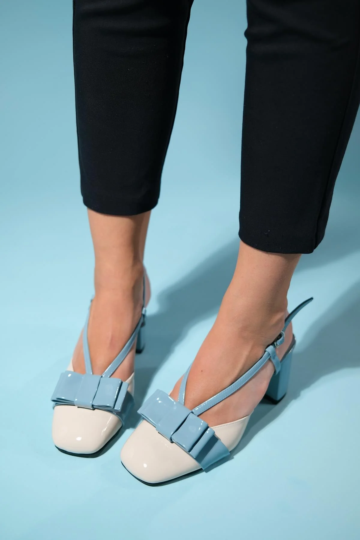 Veles - Blue-Beige Bow Block Heel Shoe (Women)