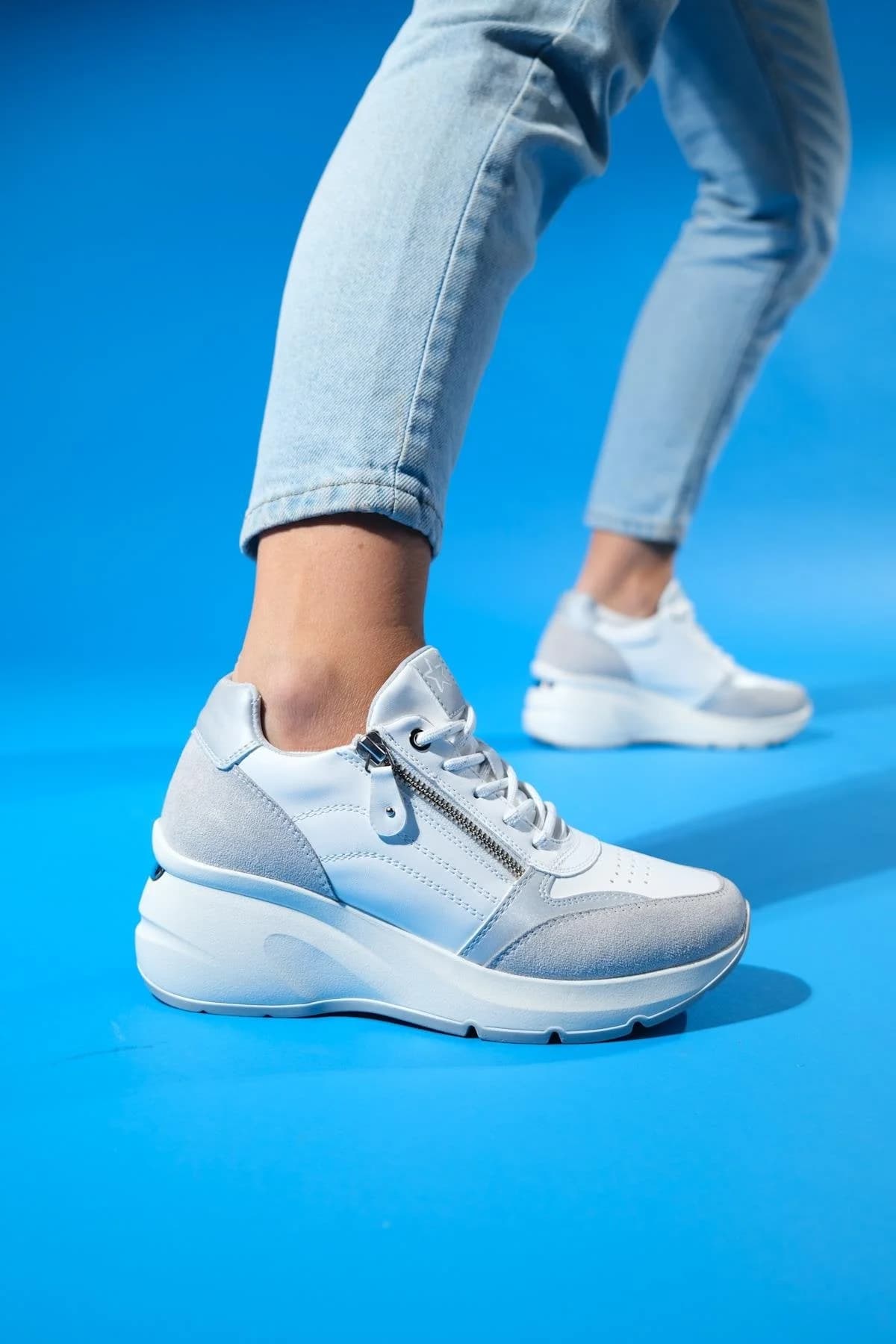 Adel - Off-White Sneaker (Women)
