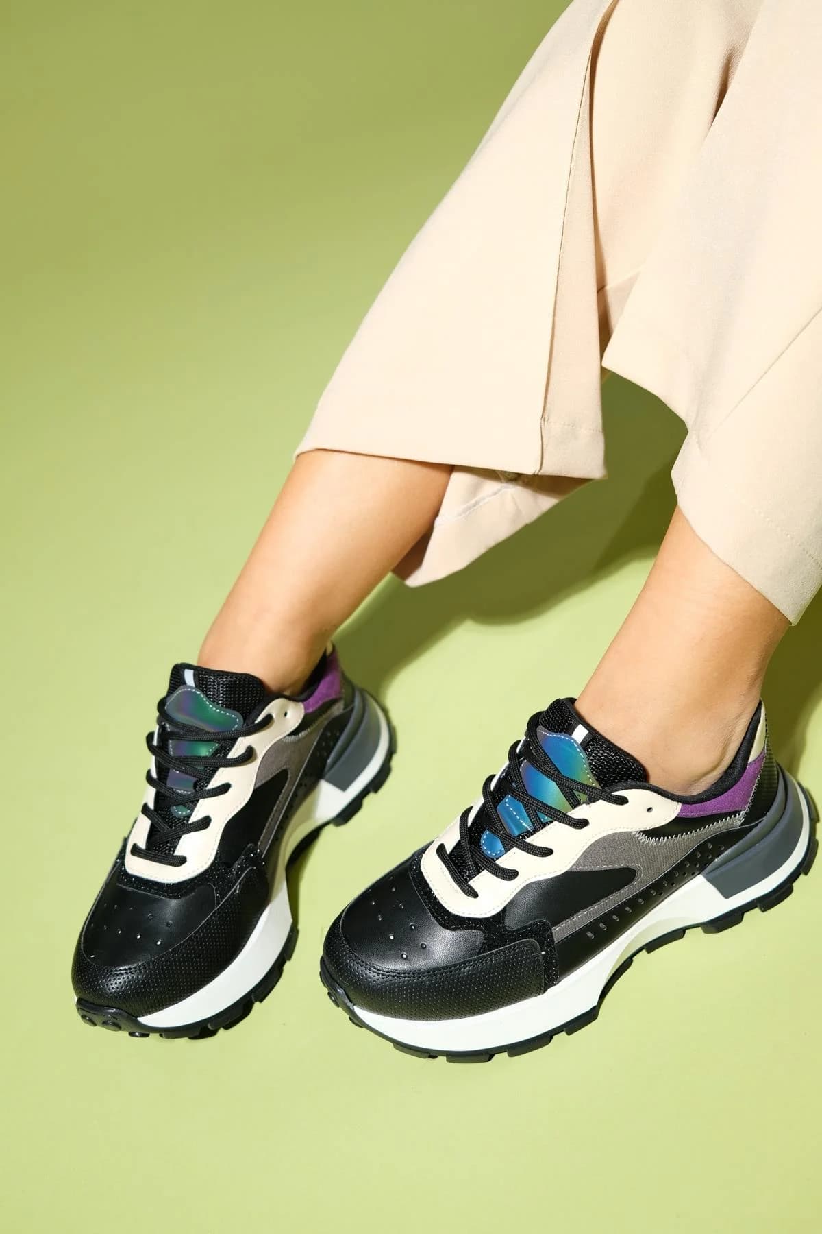 Blaj - Black-Purple Sneaker (Women)