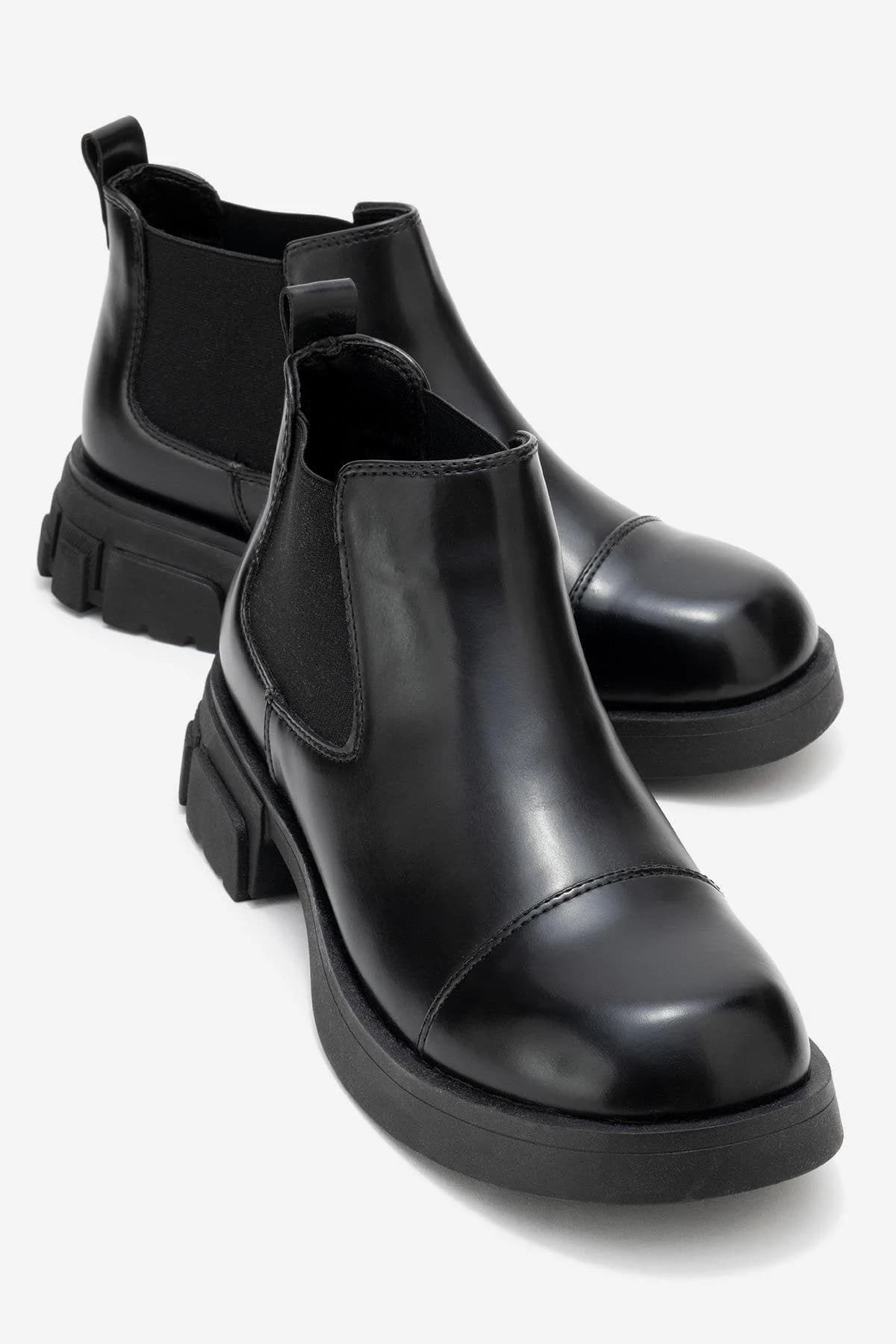 Cafune - Black Ankle Boot (Women)