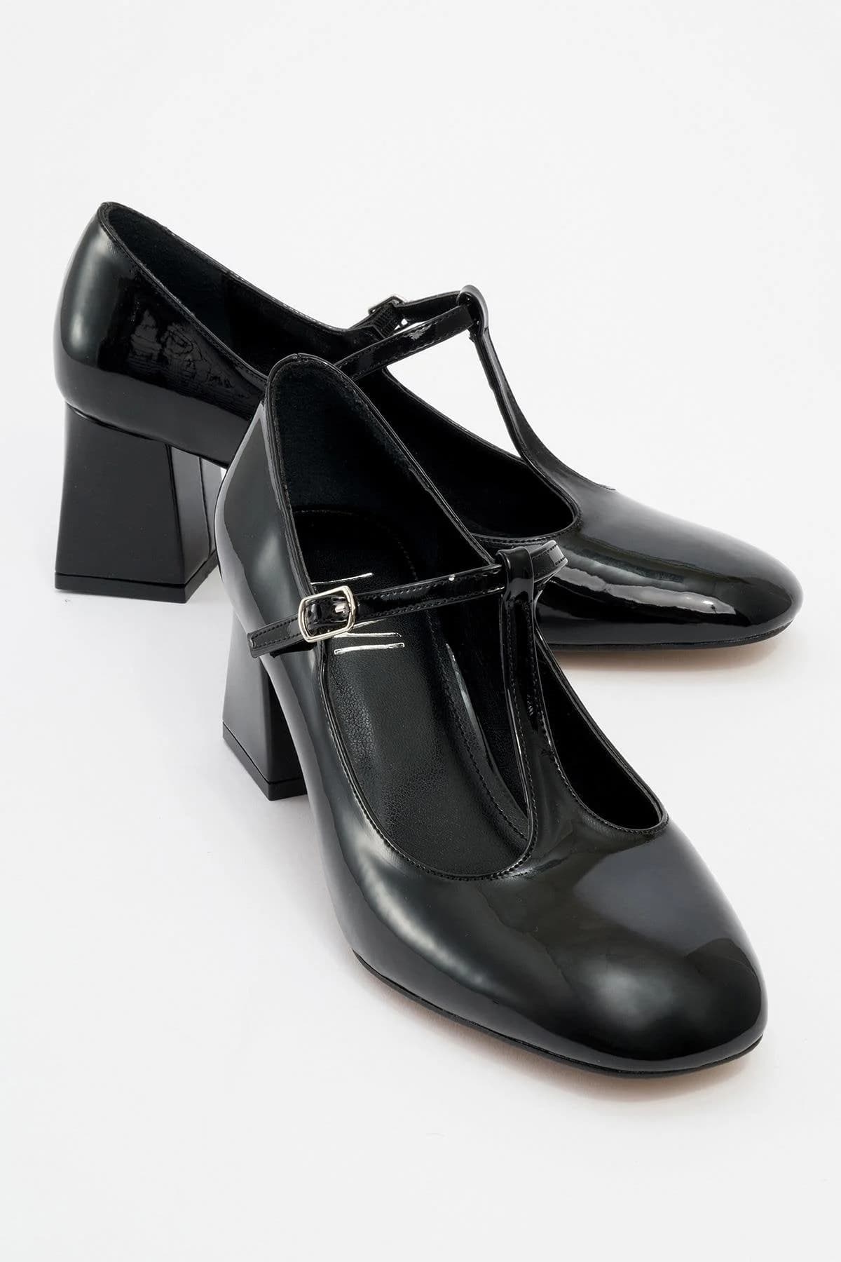 Jelsi - Black Patent Block Heel Shoe (Women)