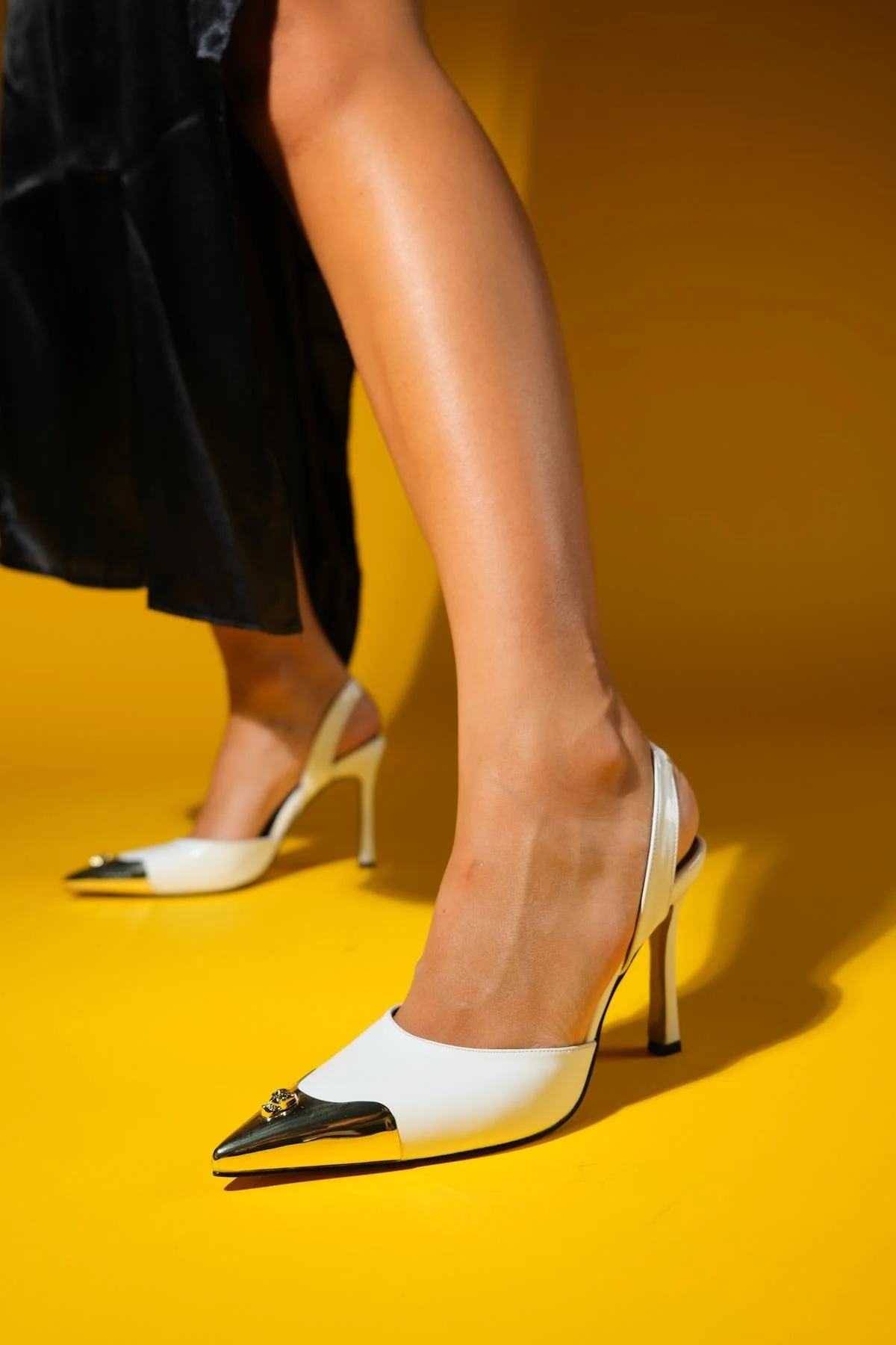 Jubez - White Patent Slim Heel Pump (Women)