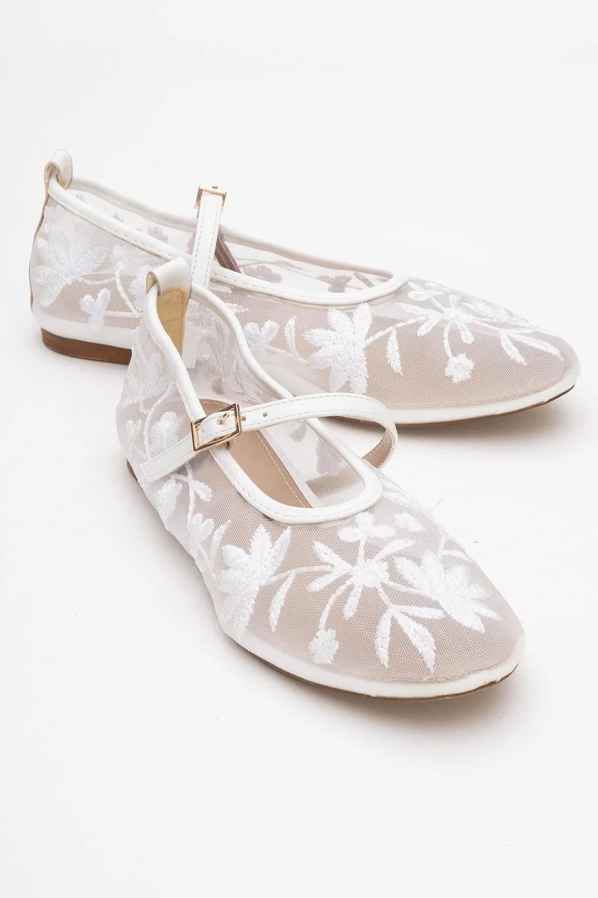 Juny Mesh Floral Embroidery Ballet Flat (Women)