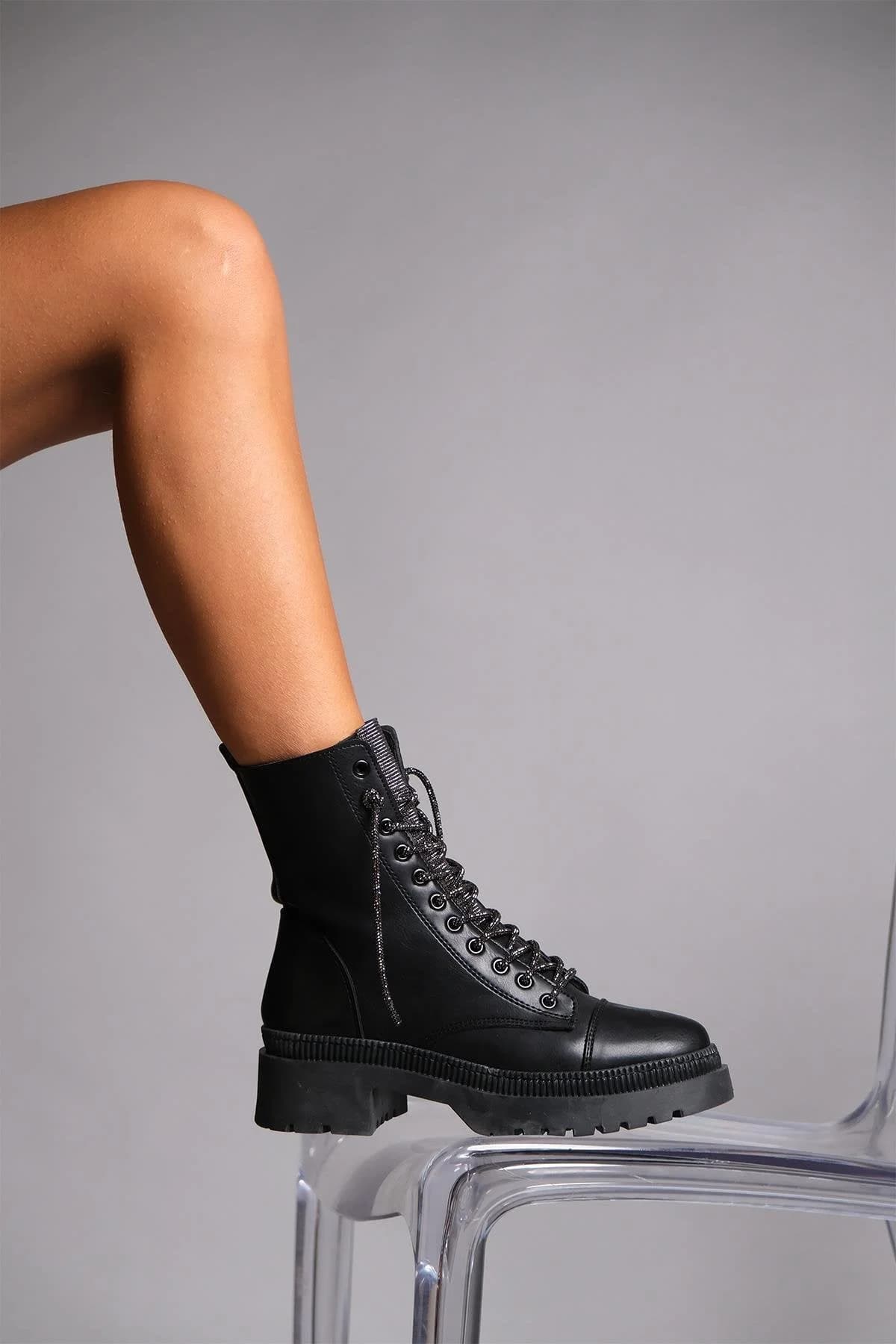 Odetta - Black Boot (Women)