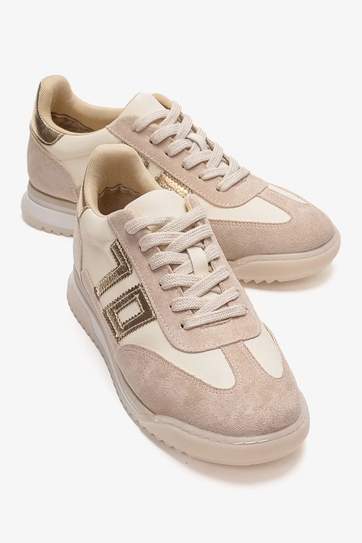 ARVON - Beige Sneaker (Women)