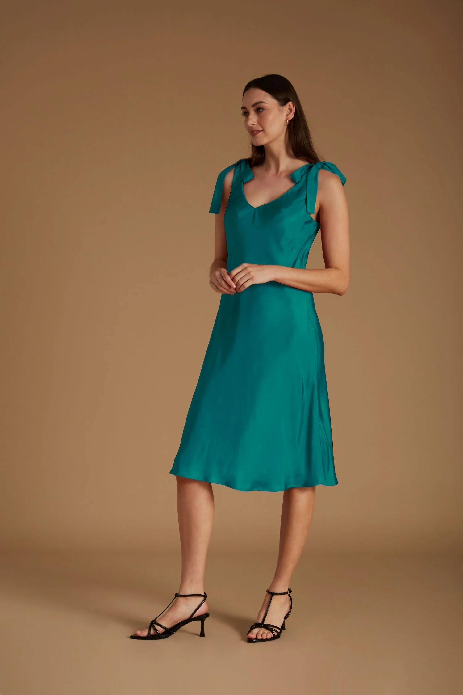 Isobel Green Viscose Dress – image 1