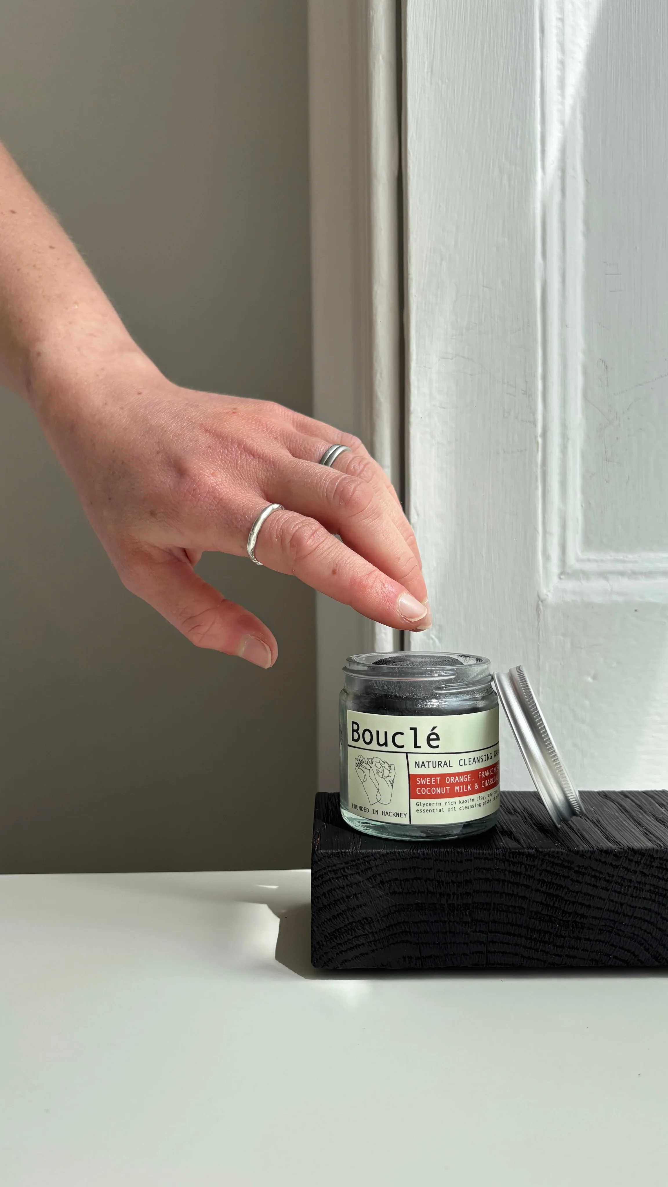 Detoxifying Natural Cleansing Kaolin Clay with Charcoal & Frankincense
