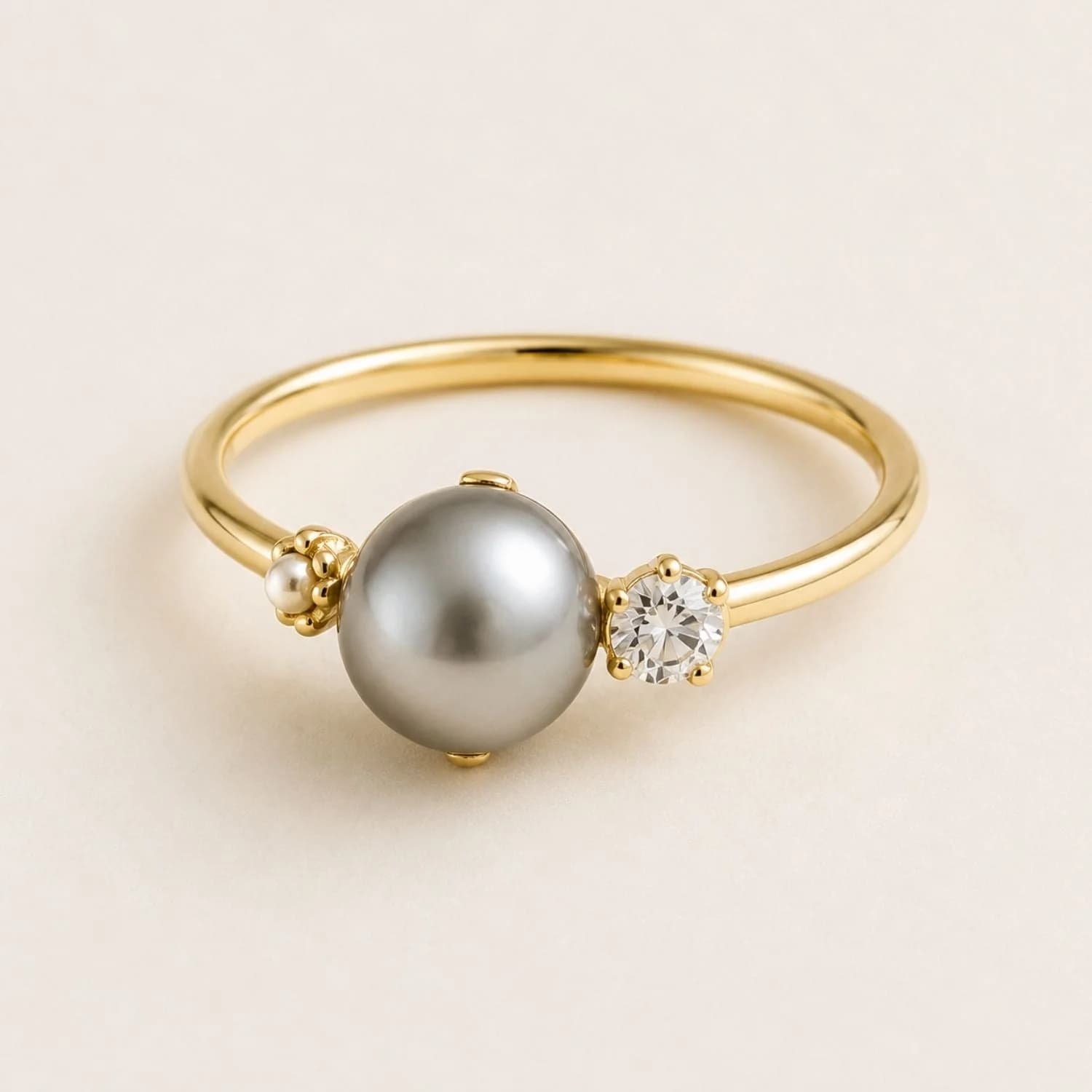 Aurora Grey Pearl & Diamond Ring – image 1