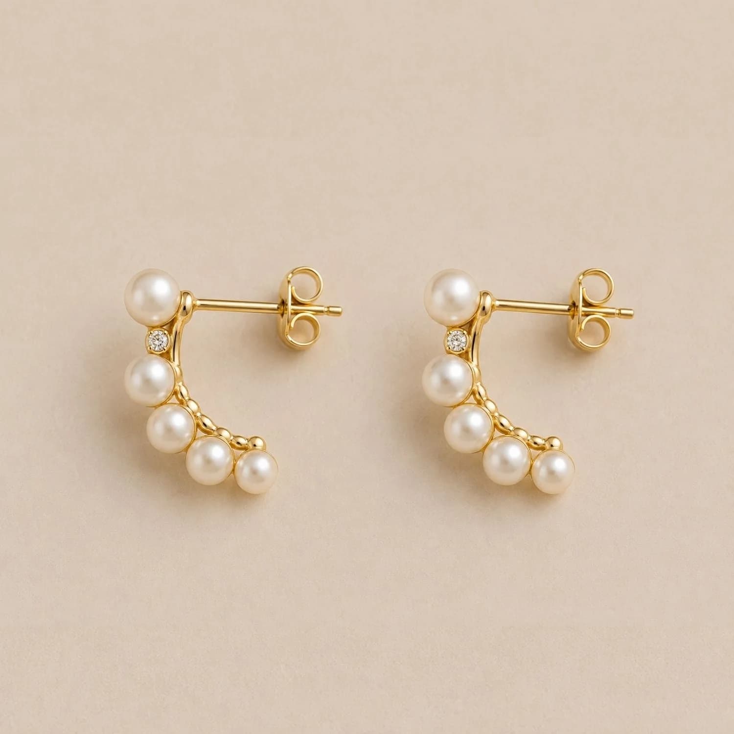 Aurora Pearl & Diamond Curve Earrings – image 1