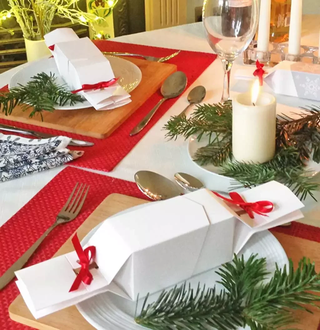 Six Reusable Plain White Crackers (low-noise) with FREE tags – image 1