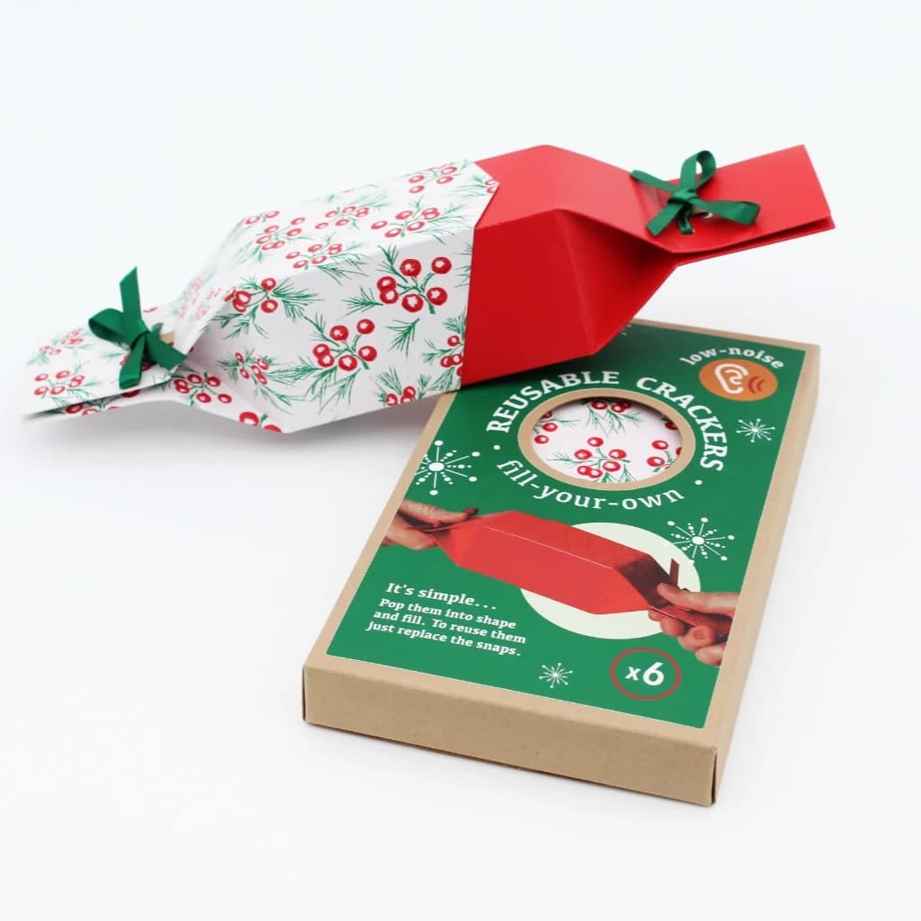 Six Reusable Crackers 'Red Berries' design – image 1