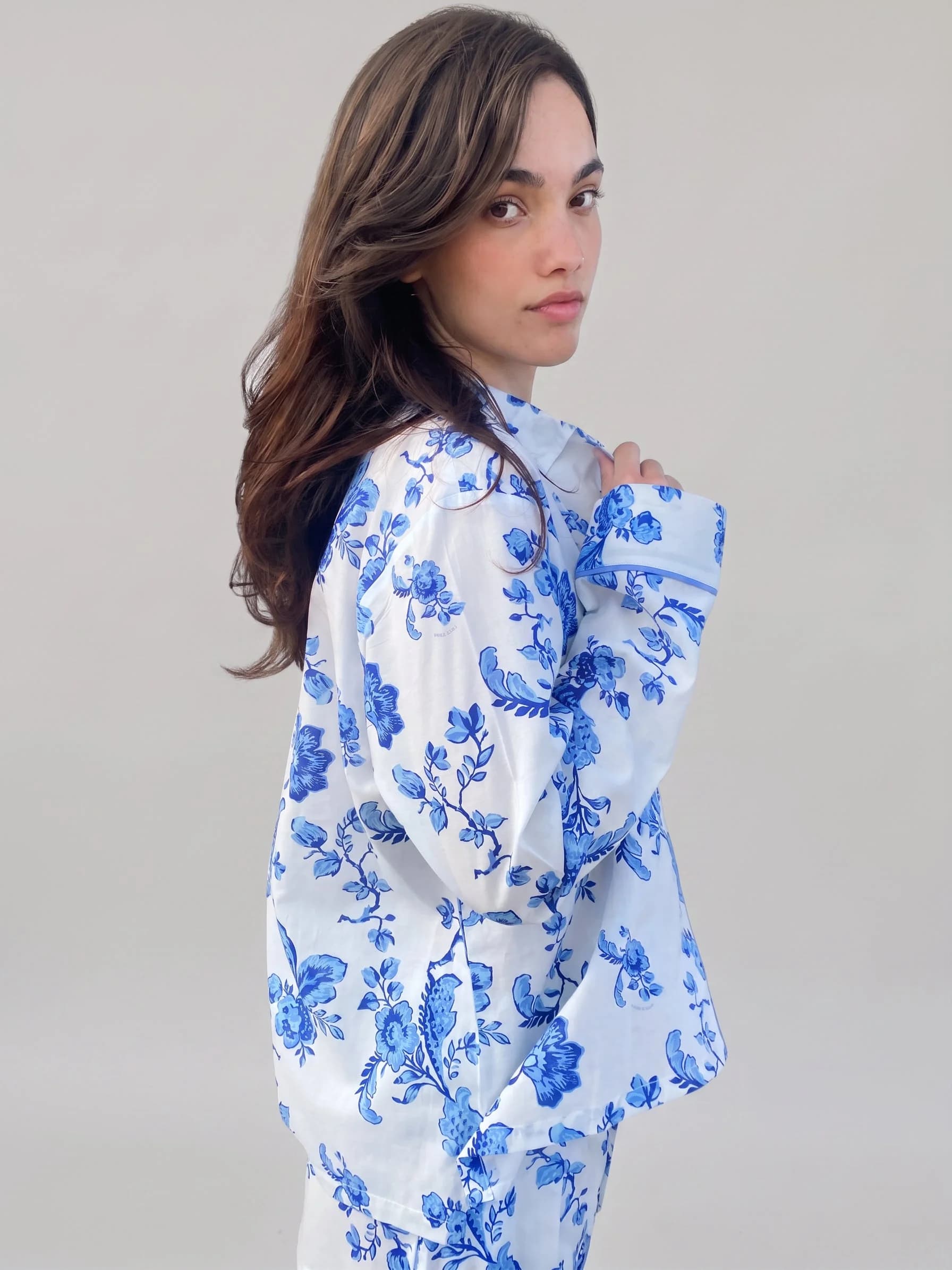 St. Ignacio Long Sleeve Pyjama Set — Organic Cotton, White/Blue Print